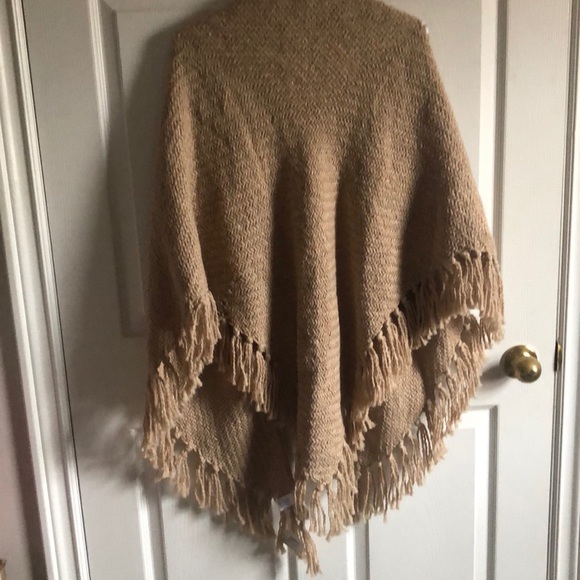 Cozy shawl! - Picture 7 of 7